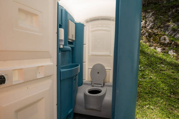 Best Portable restroom solutions  in Ocala Estates, FL